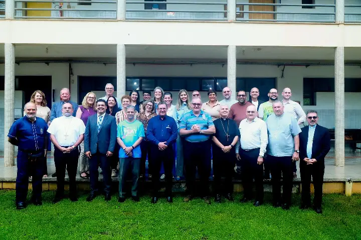 Bispos do Regional Oeste 2 visitam UNIFACC e reforçam compromisso com a educação católica