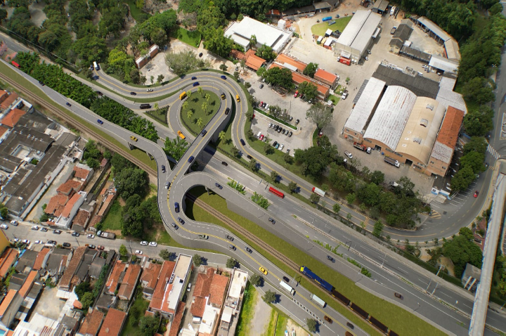Câmara dos Deputados aprova projeto que dá o nome de papa Francisco a viaduto em Aparecida (SP)