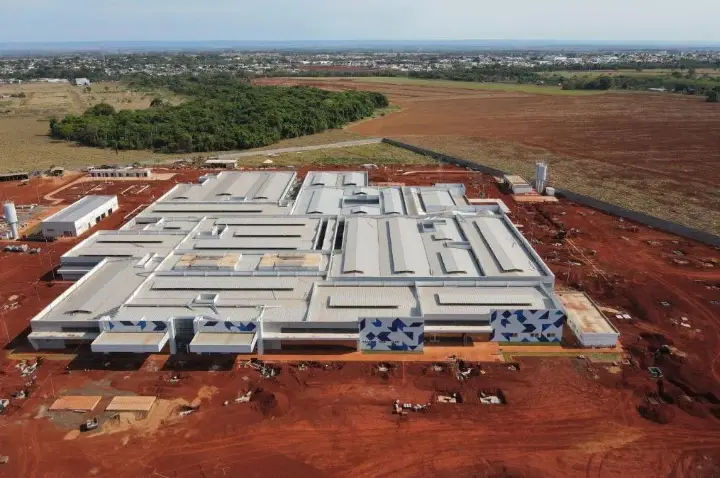Construções dos novos hospitais estaduais avançam em Mato Grosso