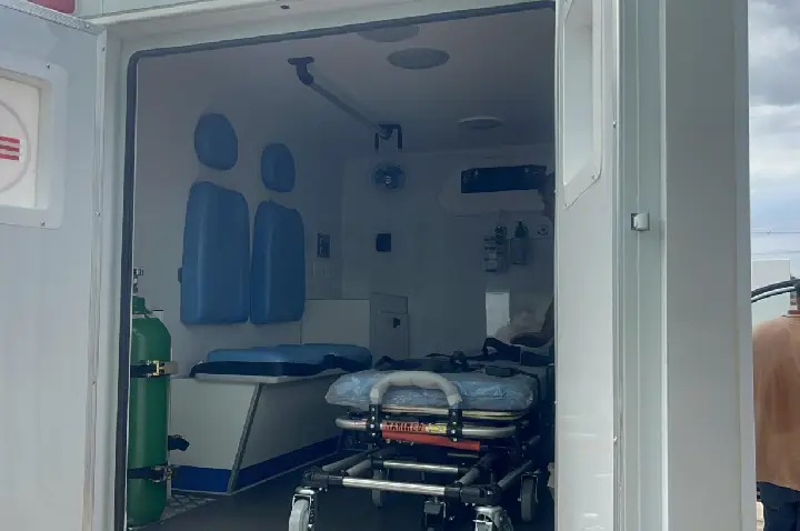 Prefeitura de Juína reforça transporte de pacientes com nova ambulância para Terra Roxa