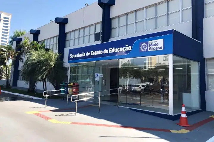 Seduc abre consulta pública para ampliar modelo cívico-militar em 66 escolas estaduais de Mato Grosso