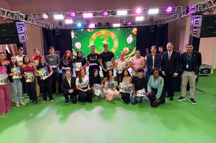 Sine Juína completa 3 anos com celebração e início de curso de auxiliar administrativo