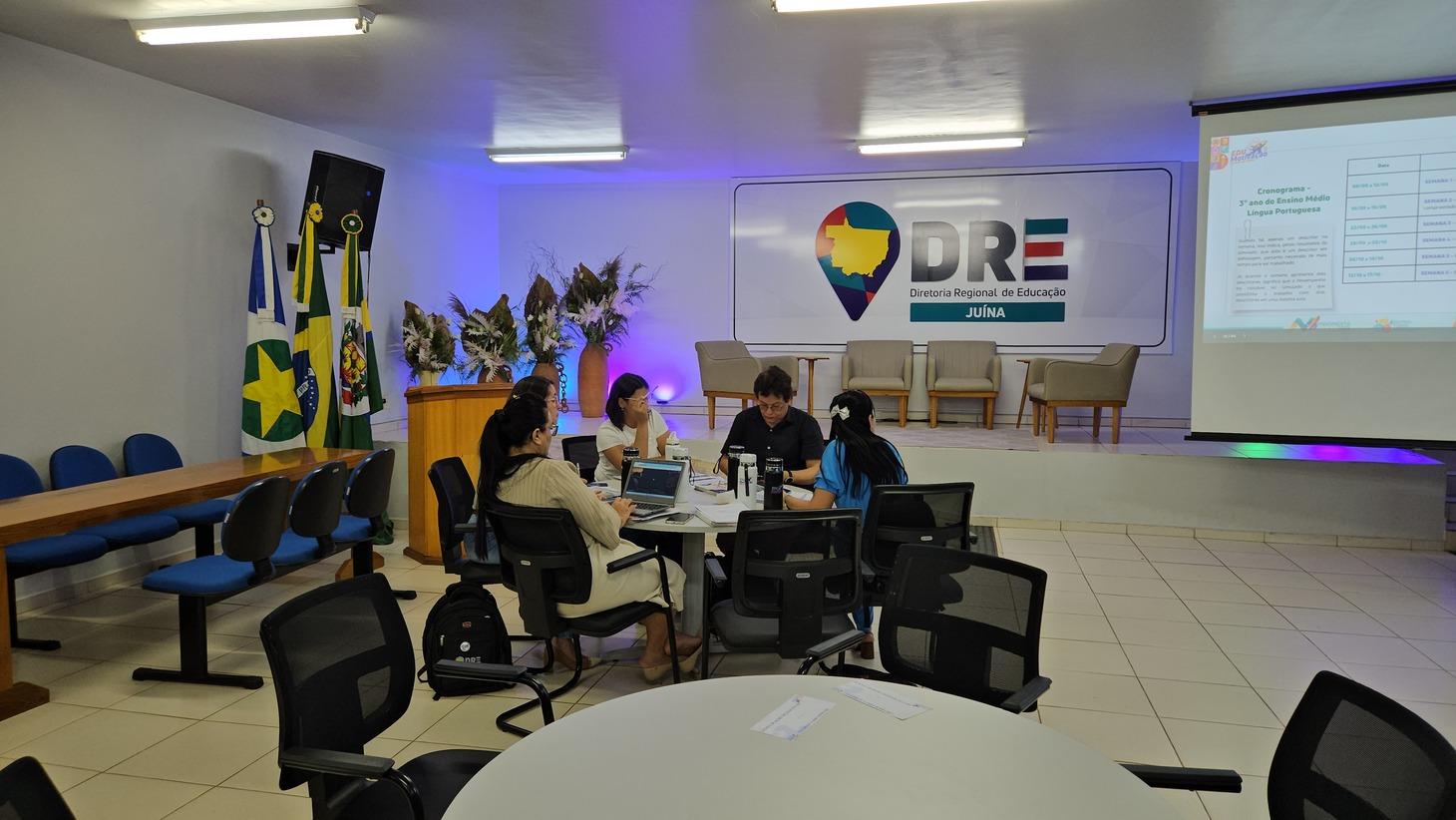 Edu Motivação inicia encontros em Juína com foco no SAEB 2025
