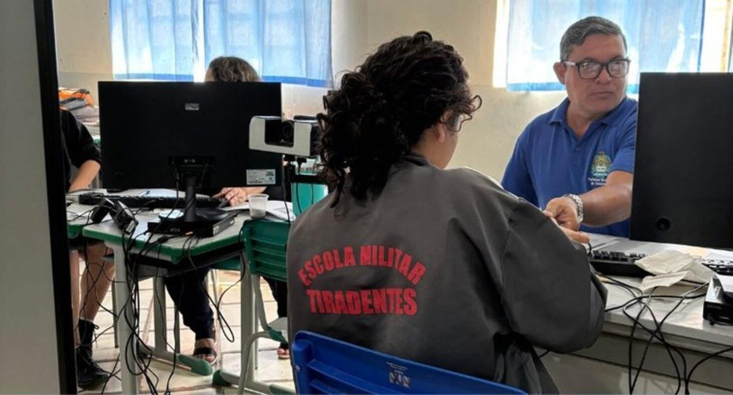 Mutirões em Colniza incentivam jovens a tirarem primeiro título de eleitor