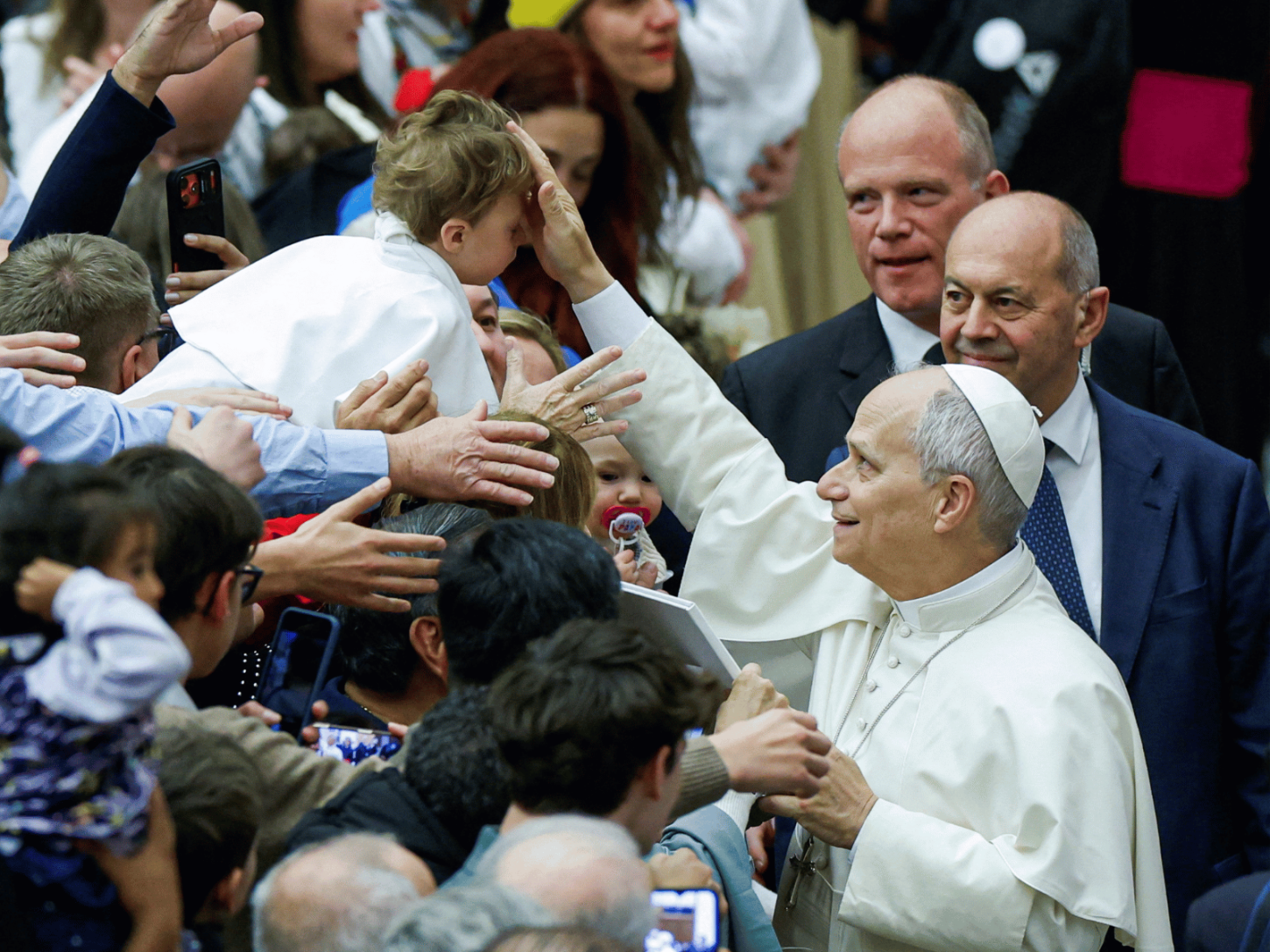 Papa na catequese: a Palavra de Deus ilumina as decisões da vida