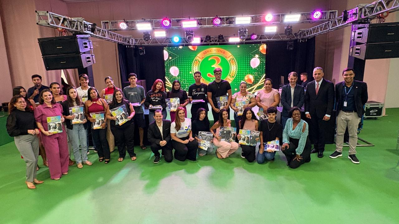Sine Juína completa 3 anos com celebração e início de curso de auxiliar administrativo