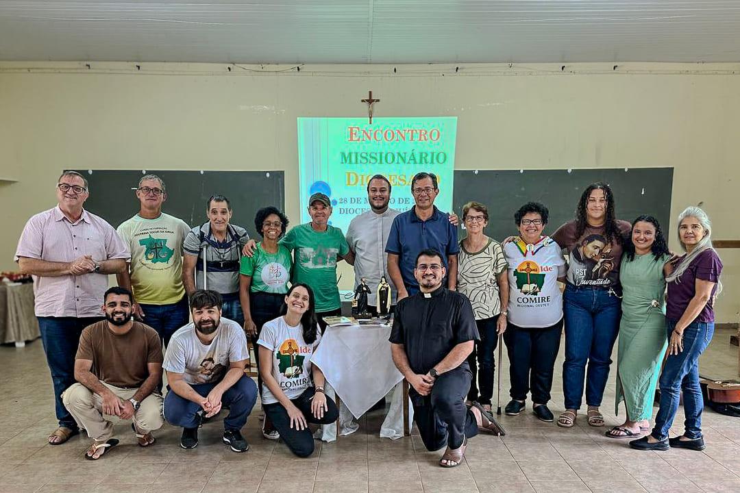 Diocese de Juína realiza encontro de formação missionária em sintonia com mensagem do Papa Leão XIV