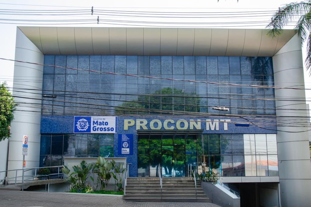 Procon intensifica fiscalização em postos e alerta sobre reajustes nos preços de combustíveis em Mato Grosso